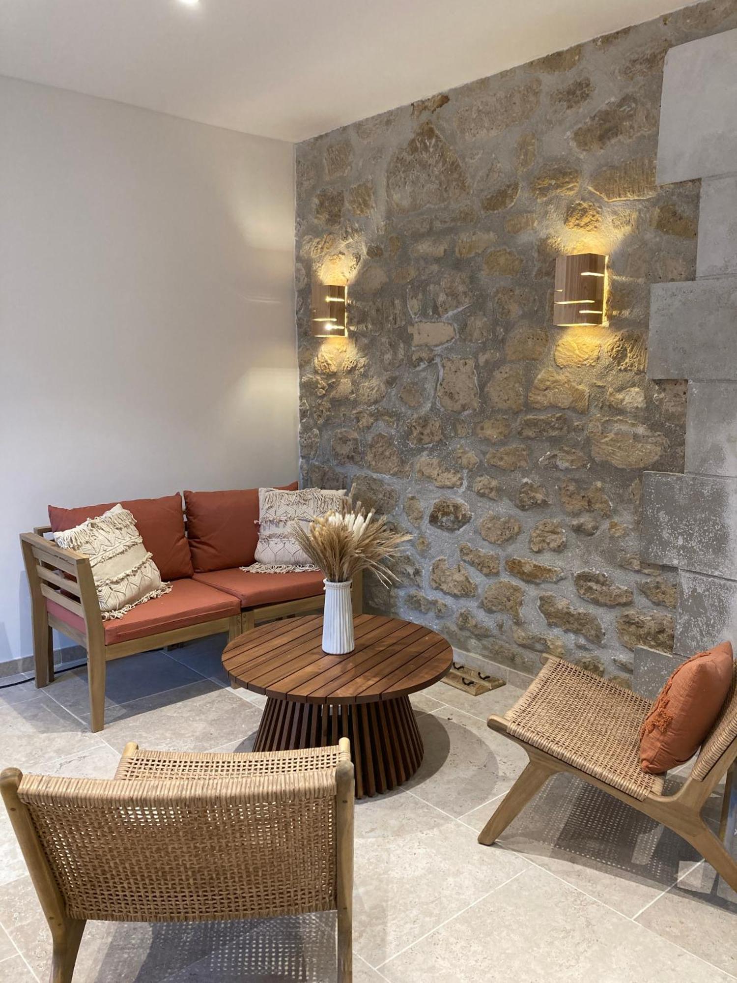 Domaine Du Lion Rouge Bed & Breakfast *